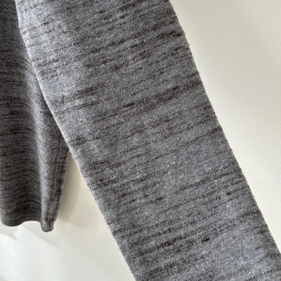 Billy Reid 100% Wool Gray V-Neck Sweater - Picture 10 of 16